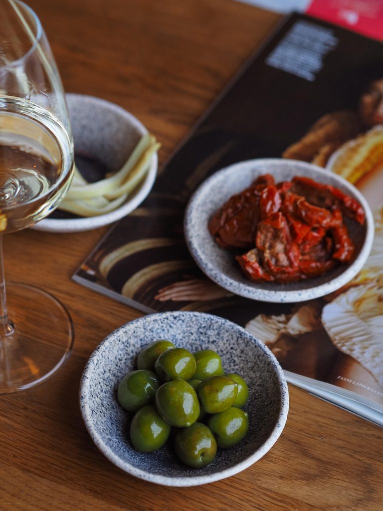 Aceitunas aliñadas en sosa caustica