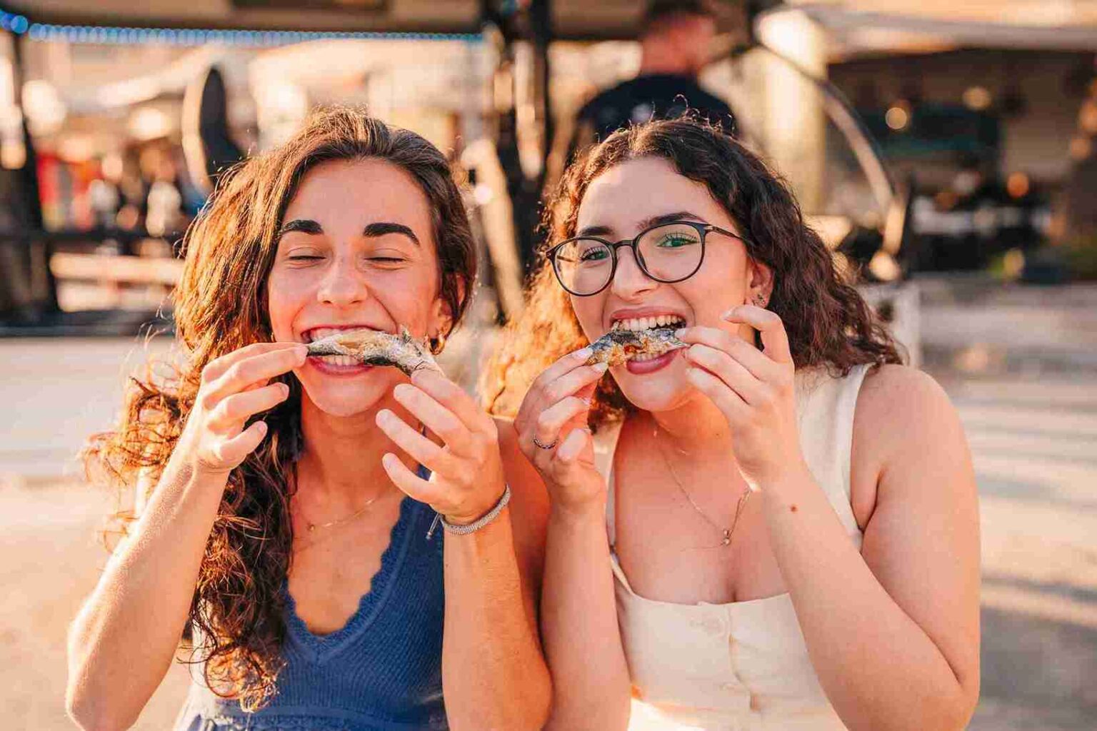 Ruta en TukTuk con degustación de espetos de sardinas en Málaga