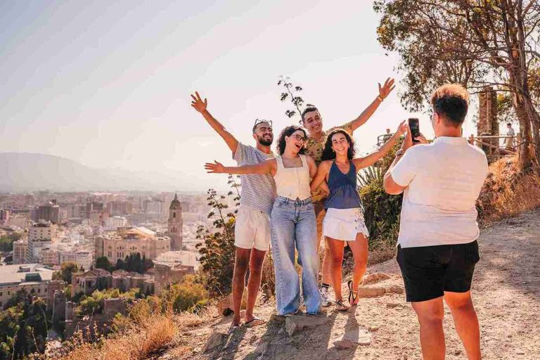 tour tuktuk con degustacion espetos de sardinas 7 768x512