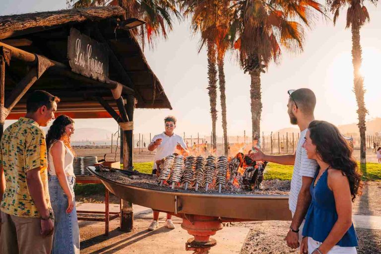 tour tuktuk con degustacion espetos de sardinas 9 2 768x512